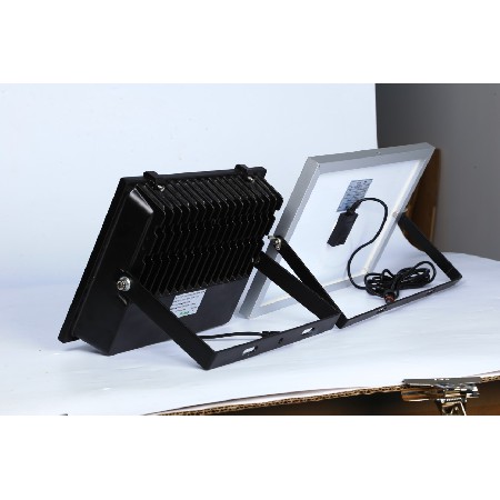 Solar charging flood light